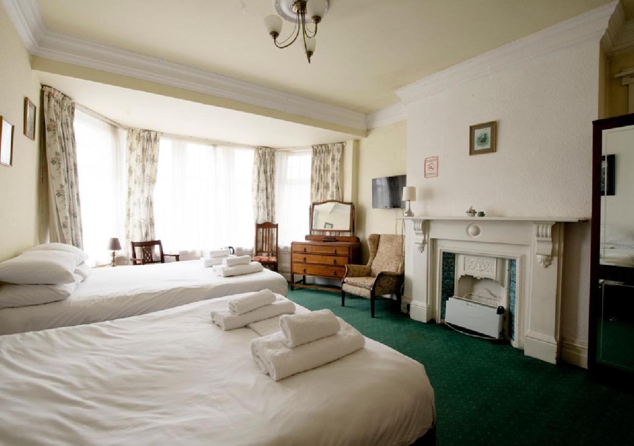Hotels 24-7 - The Old Victoria Hotel นิวพอร์ต ภายนอก รูปภาพ