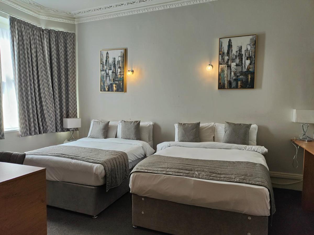 Hotels 24-7 - The Old Victoria Hotel นิวพอร์ต ภายนอก รูปภาพ