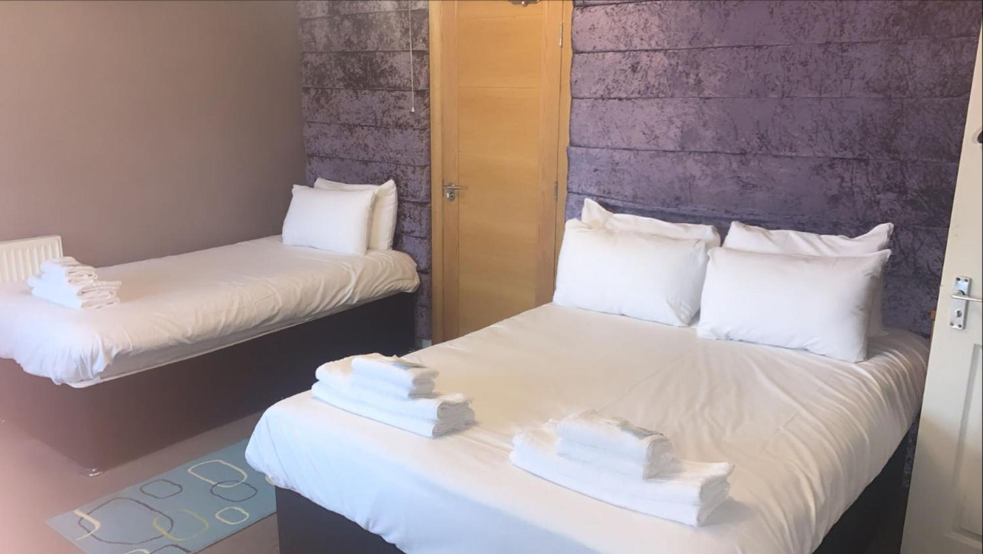 Hotels 24-7 - The Old Victoria Hotel นิวพอร์ต ภายนอก รูปภาพ